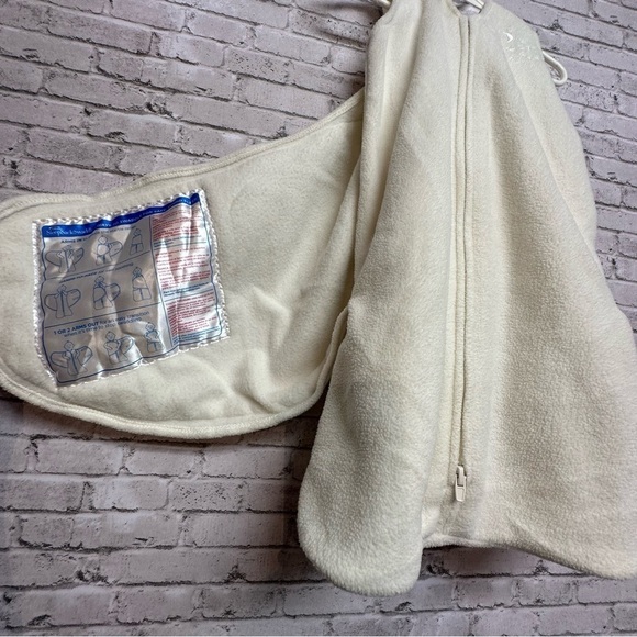 Halo SleepSack Swaddle Newborn Embordered "Sweet Dreams" Cream Up to 3 Months - Picture 9 of 15